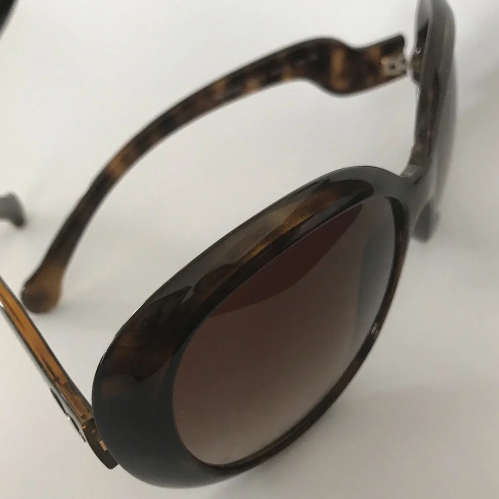 Like-new Dolce & Gabbana Tortoiseshell Sunglasses - Picture 8 of 11
